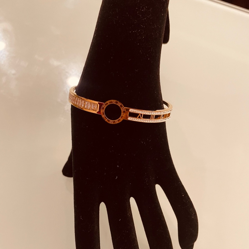 18k Gold-PlatedElegant Gold and Black Bracelet. Water Resistant/Non Tarnished